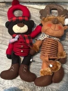 Set of 2 Christmas Bears to hang from door handles